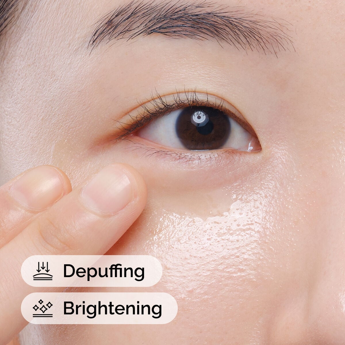 caffeine-solution-5-egcg-eye-serum-o5 ord-caffeine-solution-egcg-model-application-with-benefits.jpg